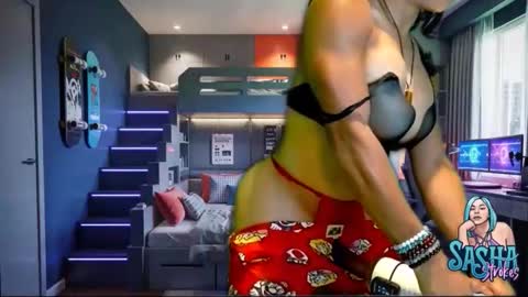 Snapshot of sashastrokes chatting on 14, 4, 2026 MISTRESS STROKES online show from 14, 4, 2026