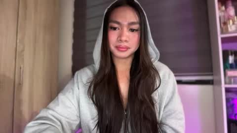 Snapshot of sashaswan69 chatting on 17, 4, 2026 Sasha online show from 17, 4, 2026