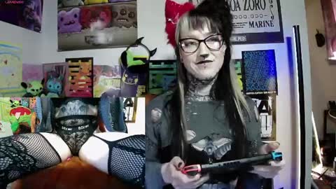 Snapshot of sassi_blondi chatting on 11, 4, 2026 Ivy online show from 11, 4, 2026