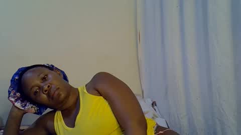 Snapshot of sassy_bella chatting on 14, 9, 2025 sassy_bella online show from 14, 9, 2025