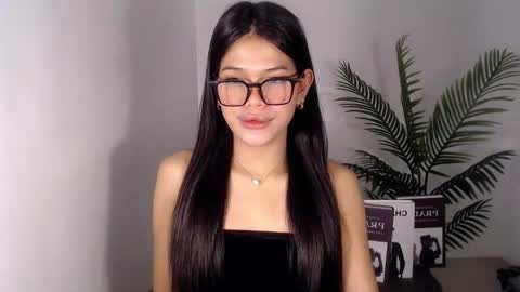 Snapshot of sassy_monie chatting on 22, 1, 2025 sassy_monie online show from 22, 1, 2025