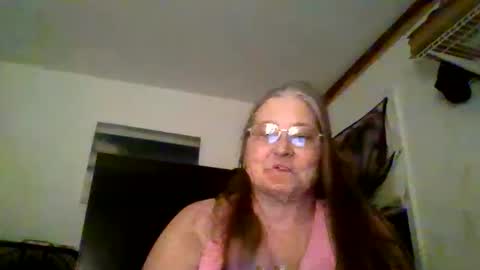 Snapshot of sassymama82 chatting on 28, 4, 2026 Sassymama82 online show from 28, 4, 2026