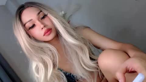 Z I A online show from 10, 2, 2026