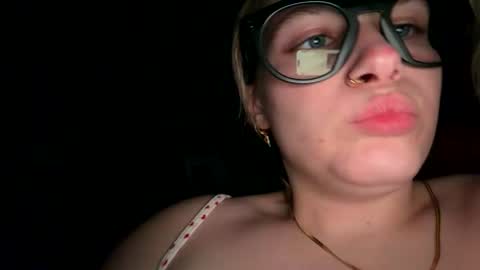 Snapshot of sassysquirtsmmm chatting on 3, 3, 2026 sassysquirtsmmm online show from 3, 3, 2026