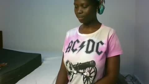 sassytannia online show from 28, 2, 2026