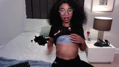 Snapshot of sasyylissaa chatting on 23, 4, 2026 sasyylissaa online show from 23, 4, 2026