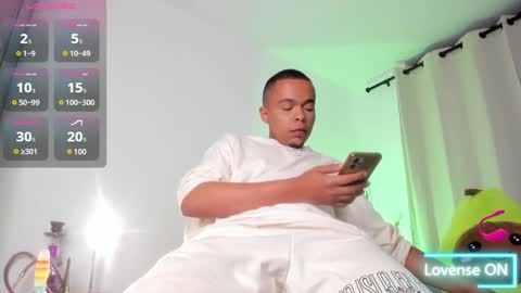 Snapshot of satanas_333 chatting on 23, 2, 2025 online show from 23, 2, 2025