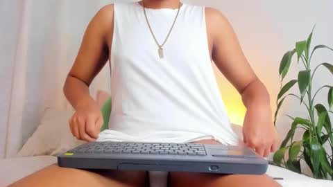 Snapshot of satanas_333 chatting on 27, 11, 2025 online show from 27, 11, 2025