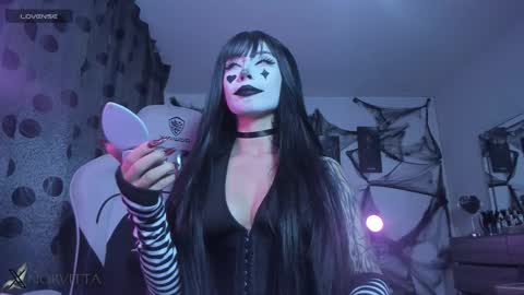 Snapshot of satanbabee_ chatting on 22, 10, 2025 im expecting 300 thumbs up on my altar online show from 22, 10, 2025