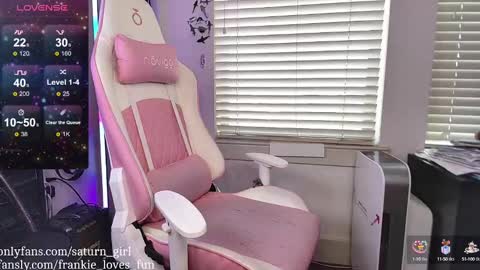 Snapshot of saturnine_princess chatting on 8, 9, 2025 Saturn Girl online show from 8, 9, 2025