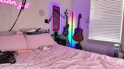 Snapshot of saturnine_princess chatting on 17, 10, 2025 Saturn Girl online show from 17, 10, 2025