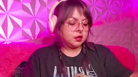 Gina George online show from 24, 10, 2025