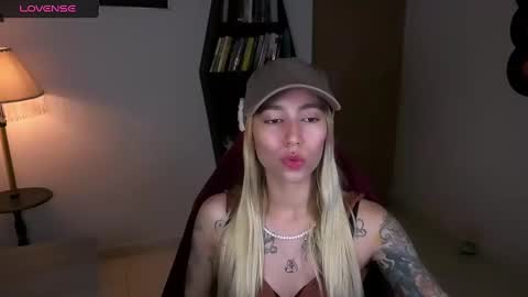 I AM JENN  online show from 26, 10, 2025