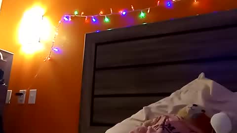 Snapshot of saucybear666 chatting on 6, 2, 2025 SnowBunny online show from 6, 2, 2025