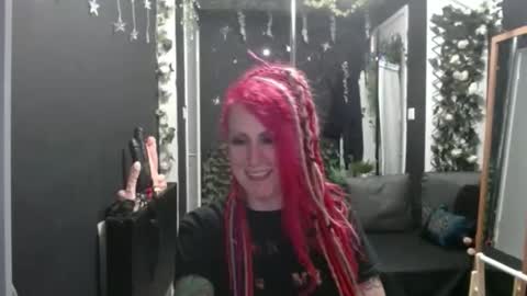 SaucySky online show from 9, 9, 2025