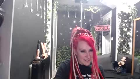 SaucySky online show from 28, 3, 2026