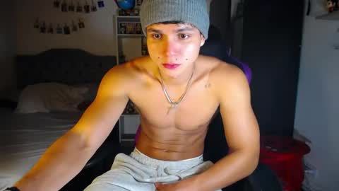 Snapshot of saulomiralles chatting on 22, 4, 2026 Saulo online show from 22, 4, 2026