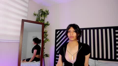 Snapshot of savannah_cameron chatting on 18, 12, 2024 Savannah online show from 18, 12, 2024