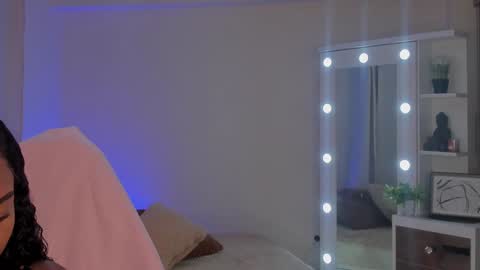 Snapshot of savannahwildee chatting on 11, 1, 2025 Savannahwildee online show from 11, 1, 2025