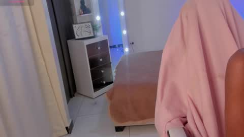 Snapshot of savannahwildee chatting on 6, 2, 2025 Savannahwildee online show from 6, 2, 2025