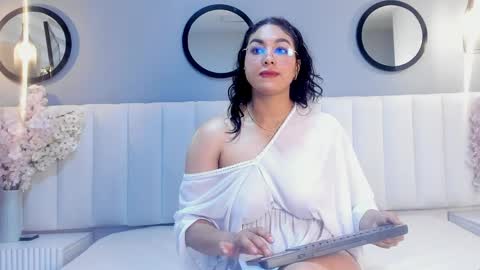 Snapshot of savina_ricci chatting on 29, 5, 2026 savina_ricci online show from 29, 5, 2026