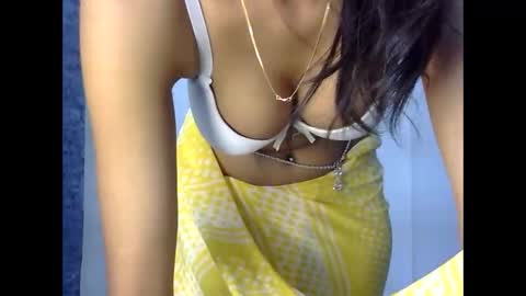 Snapshot of saxee_love chatting on 8, 11, 2025 saxee online show from 8, 11, 2025