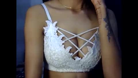 Snapshot of saxee_love chatting on 2, 12, 2025 saxee online show from 2, 12, 2025