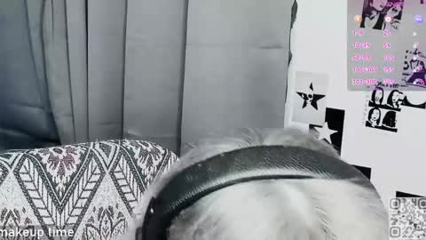 Snapshot of say_mary chatting on 12, 4, 2026 pronoun she. name Mary. age 21. online show from 12, 4, 2026