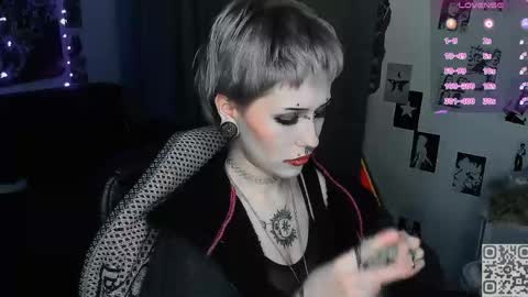 Snapshot of say_mary chatting on 14, 4, 2026 pronoun she. name Mary. age 21. online show from 14, 4, 2026