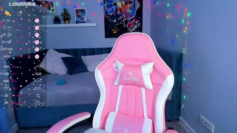 Snapshot of sayl0r_moon chatting on 7, 1, 2025 Kira GMT 7 Mon Thu-Sun 0800am-0200pm online show from 7, 1, 2025