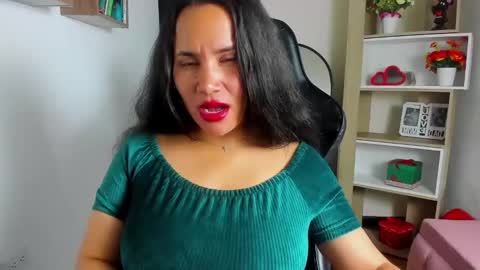 Snapshot of saylor_lee22 chatting on 4, 12, 2024 Saylor online show from 4, 12, 2024