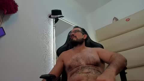 sebastian   muscleman  daddy   the better  latin  lover   online show from 18, 11, 2025