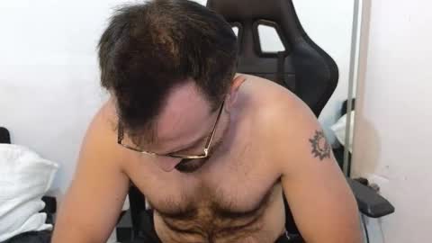 Snapshot of sbastone_muscle chatting on 18, 2, 2026 sebastian muscleman daddy the better latin lover online show from 18, 2, 2026