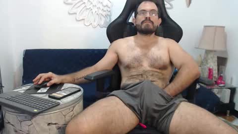 Snapshot of sbastone_muscle chatting on 3, 3, 2026 sebastian muscleman daddy the better latin lover online show from 3, 3, 2026
