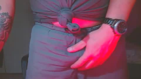 Snapshot of sbutter chatting on 4, 3, 2025 sbutter online show from 4, 3, 2025