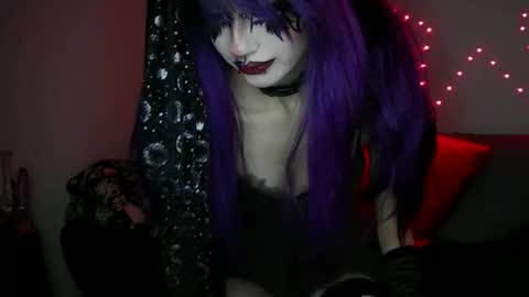 Snapshot of sc4r3d_v4mp chatting on 11, 11, 2025 Scary online show from 11, 11, 2025