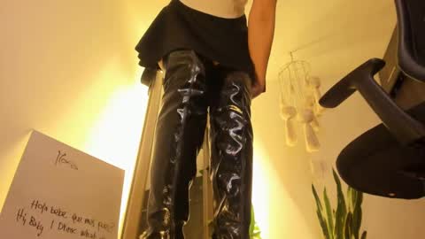 Venus online show from 25, 2, 2025