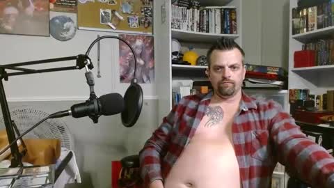 Snapshot of scarecrow2wm chatting on 8, 11, 2025 Kent Clark online show from 8, 11, 2025