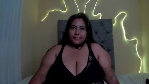Snapshot of scarleet_boobs chatting on 25, 3, 2026 camila online show from 25, 3, 2026
