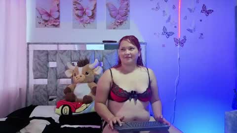 Snapshot of scarlet1421 chatting on 28, 4, 2026 scarlet online show from 28, 4, 2026