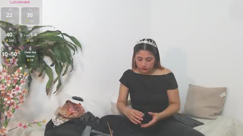 scarlet_100 online show from 6, 4, 2026