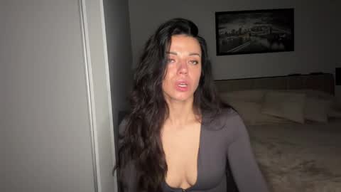 Snapshot of scarlet_daisy_ chatting on 3, 6, 2026 Sophie online show from 3, 6, 2026
