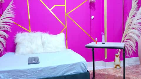 Scarlet online show from 7, 2, 2026