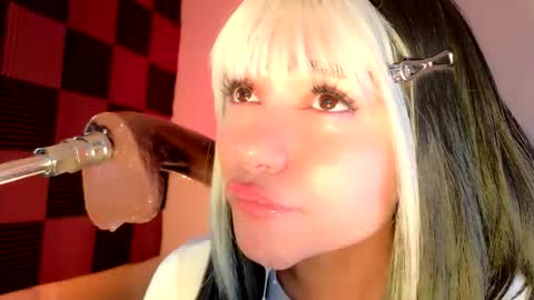 scarlet_gold online show from 16, 10, 2025