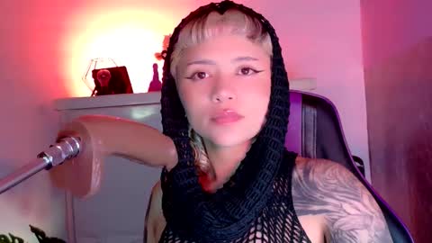 scarlet_gold online show from 29, 11, 2025