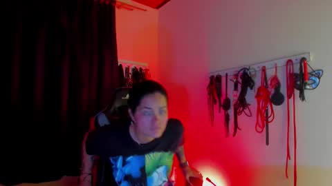 scarlet taylor kennedy online show from 28, 11, 2025