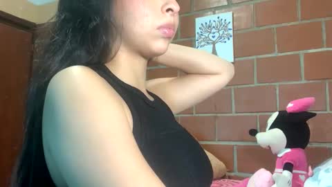 Snapshot of scarlet_muse18 chatting on 23, 4, 2026 scarlet_muse18 online show from 23, 4, 2026