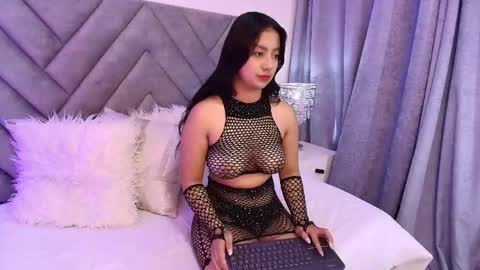 Snapshot of scarlet_queen7 chatting on 4, 5, 2026 scarlet_queen7 online show from 4, 5, 2026