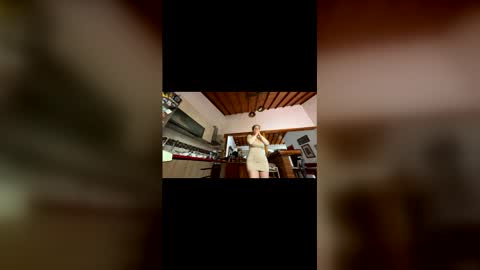 Snapshot of scarlet_whisper chatting on 10, 4, 2026 scarlet whisper online show from 10, 4, 2026