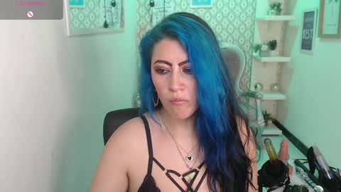 Scarleth online show from 3, 2, 2025
